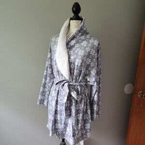 NWT, Women's, I. Appel, Fleece Shawl